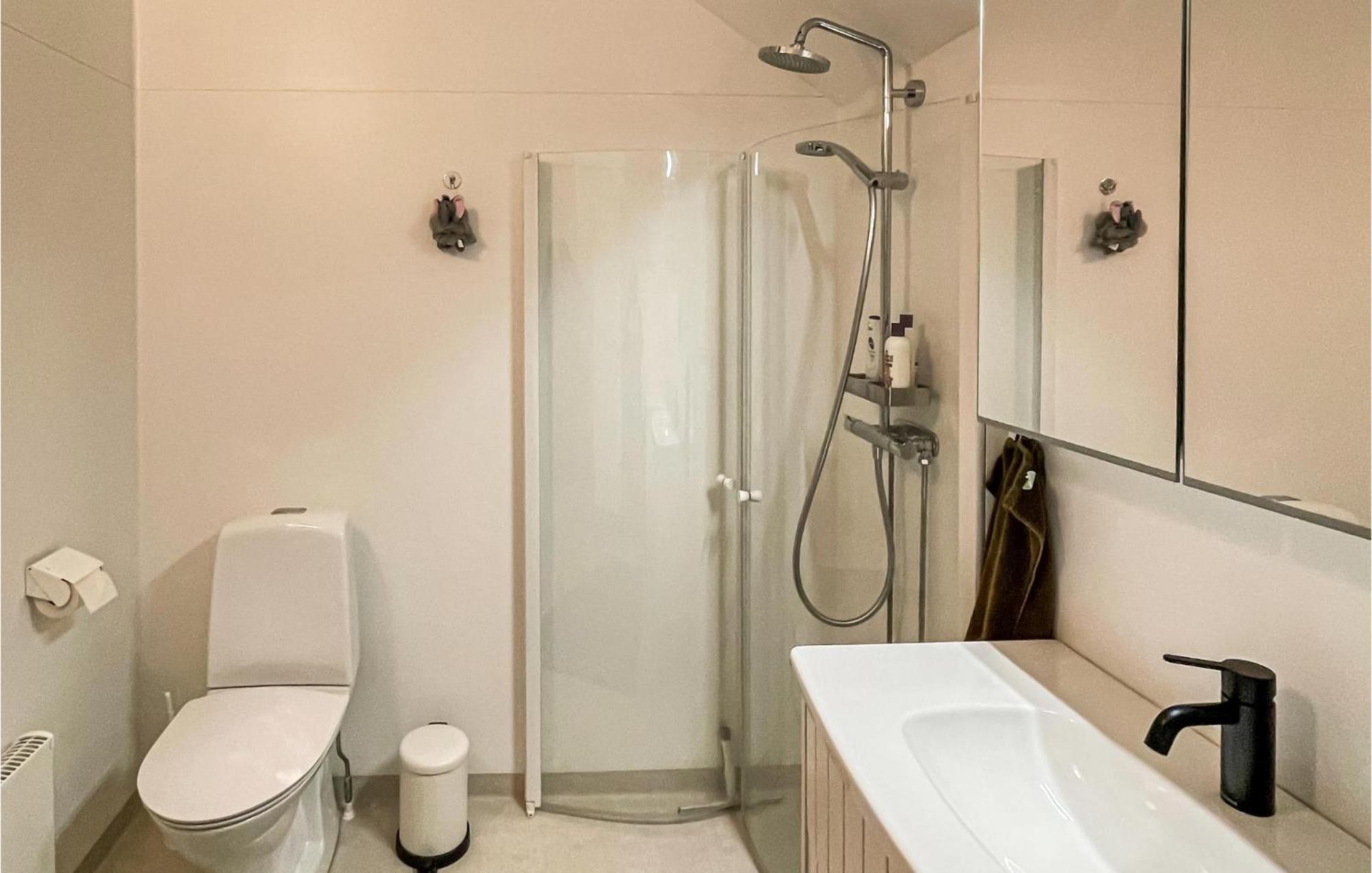 1 Bedroom Lovely Home In Moensteras ภายนอก รูปภาพ