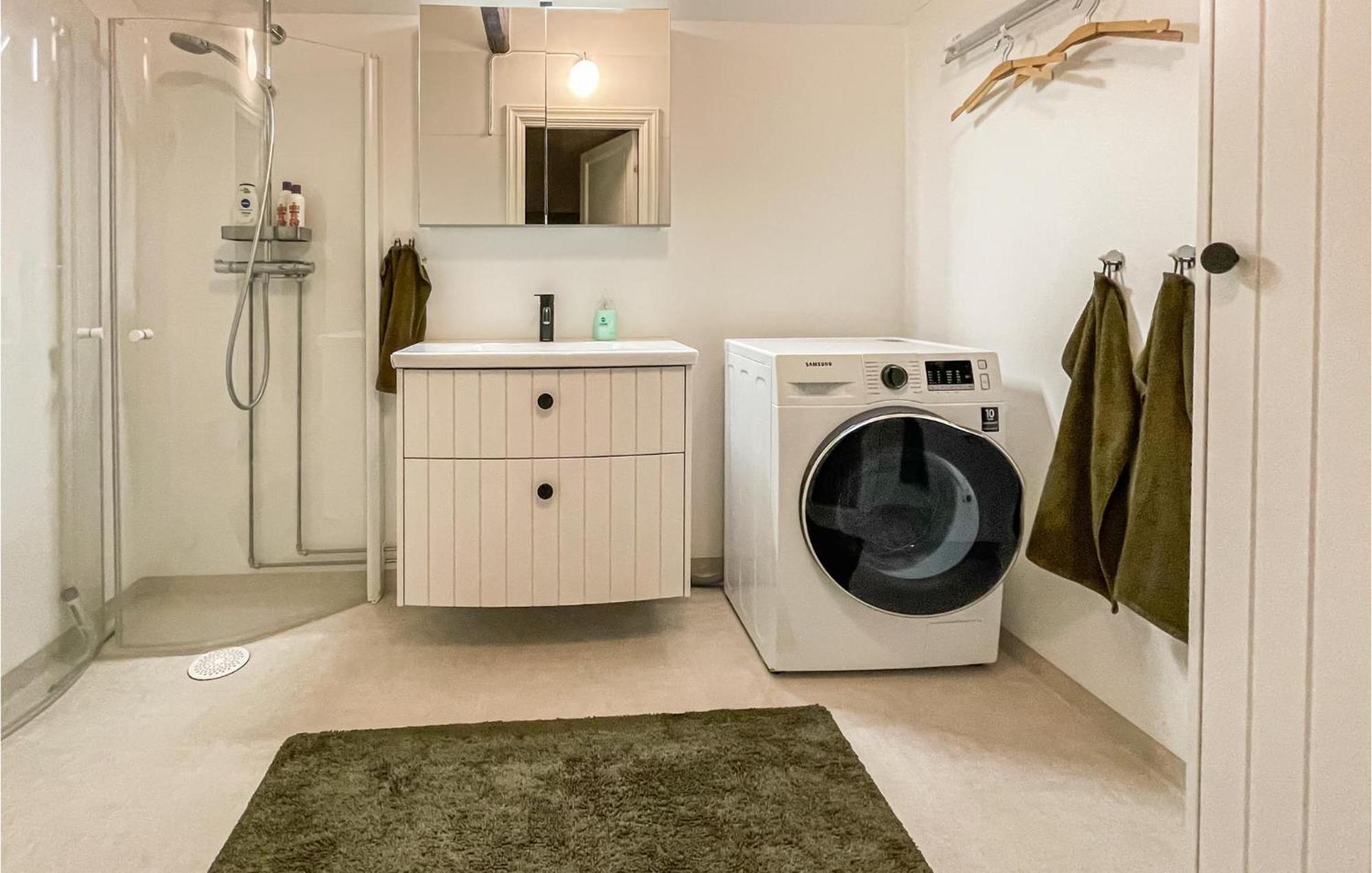 1 Bedroom Lovely Home In Moensteras ภายนอก รูปภาพ